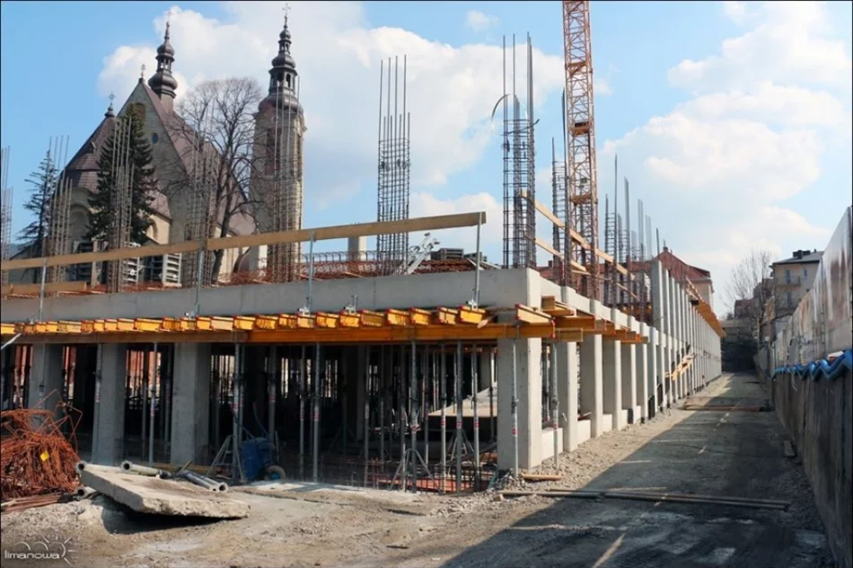 Parking będzie wybudowany wcześniej, niż zakładano - zdjęcie 2