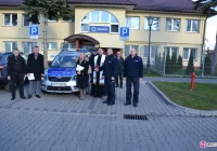 Komisariat w Starym Sączu otrzymał nowy radiowóz - zdjęcie główne