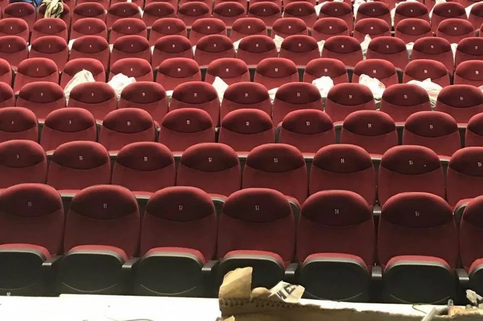 Informacja z realizacji kolejnych prac przy wyposażaniu kina Klaps w Limanowej - zdjęcie 3