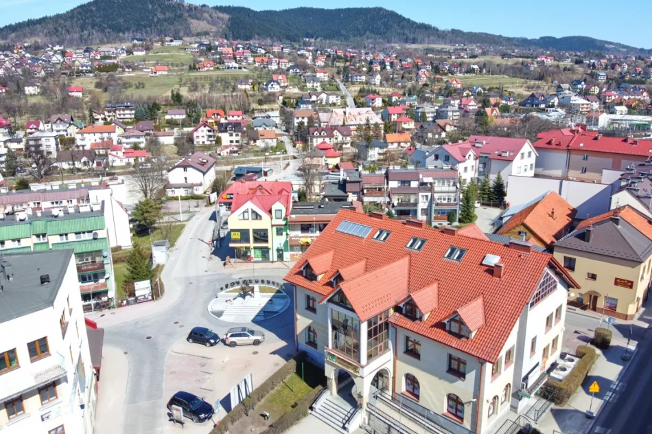 Limanowski Rynek z lotu ptaka w czasach pandemii - zdjęcie 3