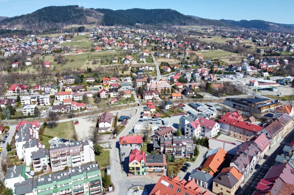 Limanowski Rynek z lotu ptaka w czasach pandemii - zdjęcie 4