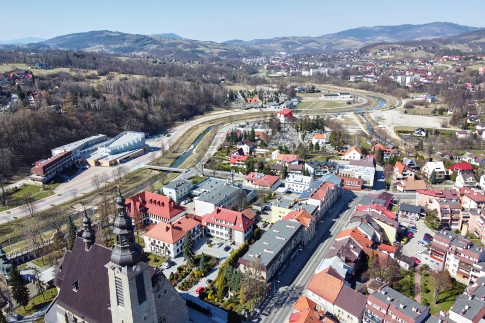 Limanowski Rynek z lotu ptaka w czasach pandemii - zdjęcie 6