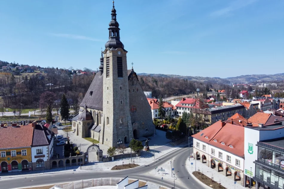 Limanowski Rynek z lotu ptaka w czasach pandemii - zdjęcie 15