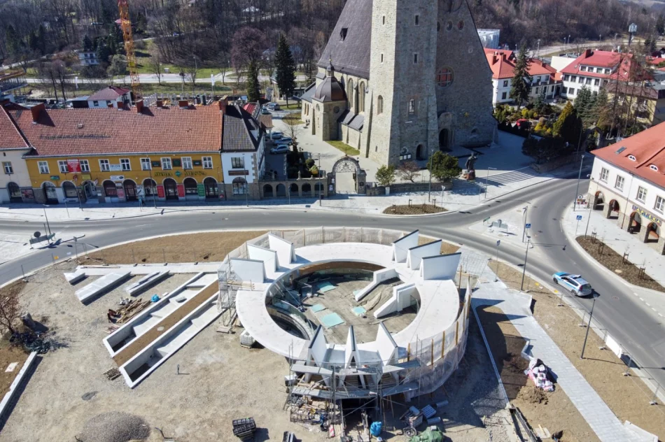 Limanowski Rynek z lotu ptaka w czasach pandemii - zdjęcie 16