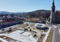 Limanowski Rynek z lotu ptaka w czasach pandemii - zdjęcie główne