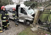 Zderzenie busa z samochodem osobowym w Chomranicach - zdjęcie główne