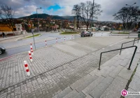 Zamiast miejsc parkingowych będzie pusty plac - zdjęcie główne