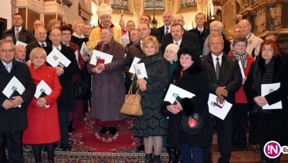 Służą ludziom i Kościołowi - zobacz kto otrzymał medal - zdjęcie 1