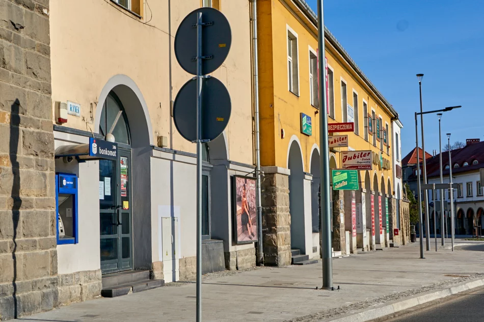 Puste centrum Limanowej - Niedziela Wielkanocna 2020 - zdjęcie 14