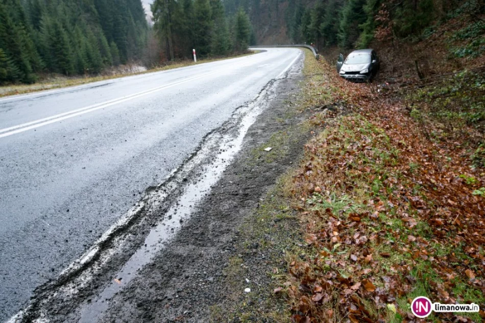 Samochód wypadł z drogi - zdjęcie 3