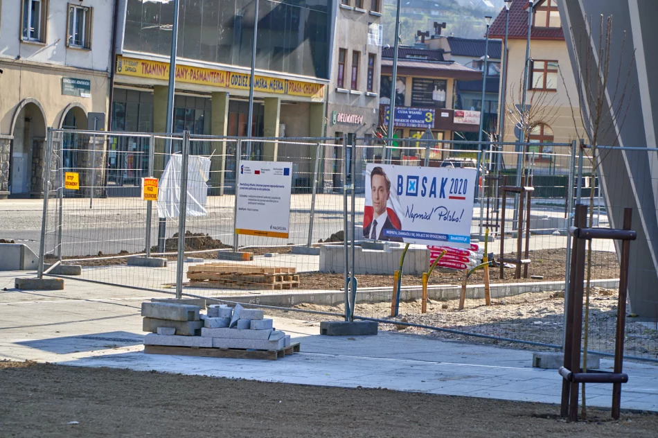 Puste centrum Limanowej - Niedziela Wielkanocna 2020 - zdjęcie 20