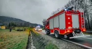 Samochód wypadł z jezdni i zatrzymał się w przydrożnym rowie - zdjęcie 3