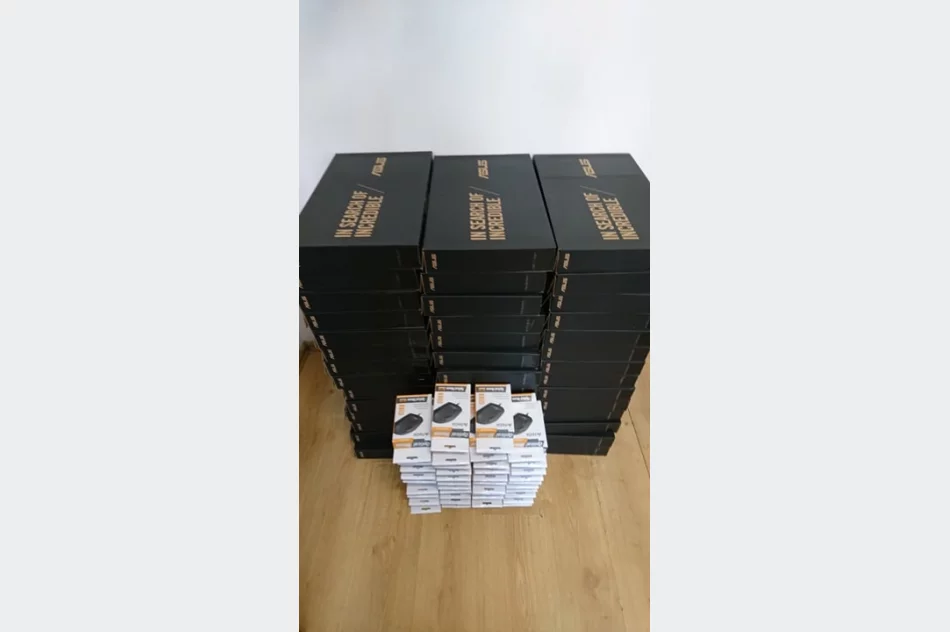 Sprzęt komputerowy do zdalnego nauczania trafi do najbardziej potrzebujących uczniów - zdjęcie 2