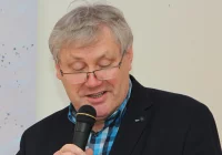 Czytanie na przetrwanie - felieton - zdjęcie główne