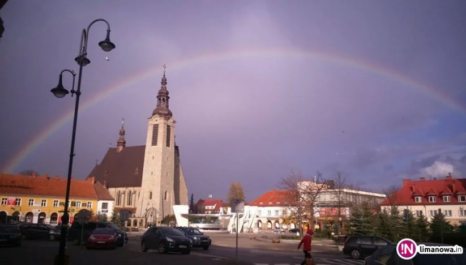 Zjawiskowa tęcza nad miastem - zdjęcie 1