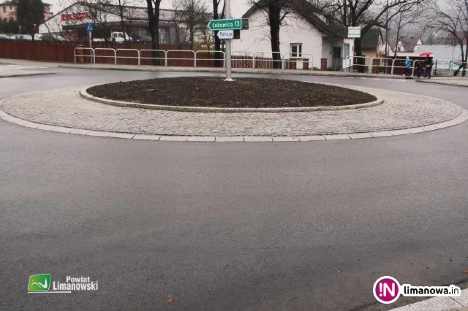 Odebrano wyremontowaną drogę, która kosztowała blisko 5 mln zł - zdjęcie 2