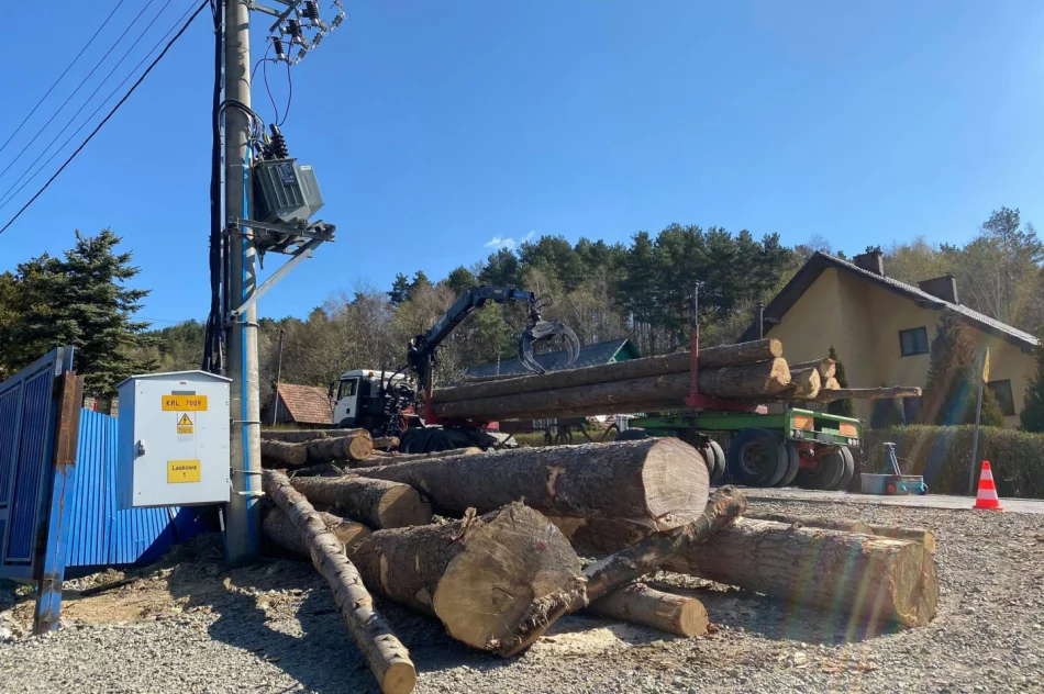 Ciężarówka uderzyła w transformator - zdjęcie 4