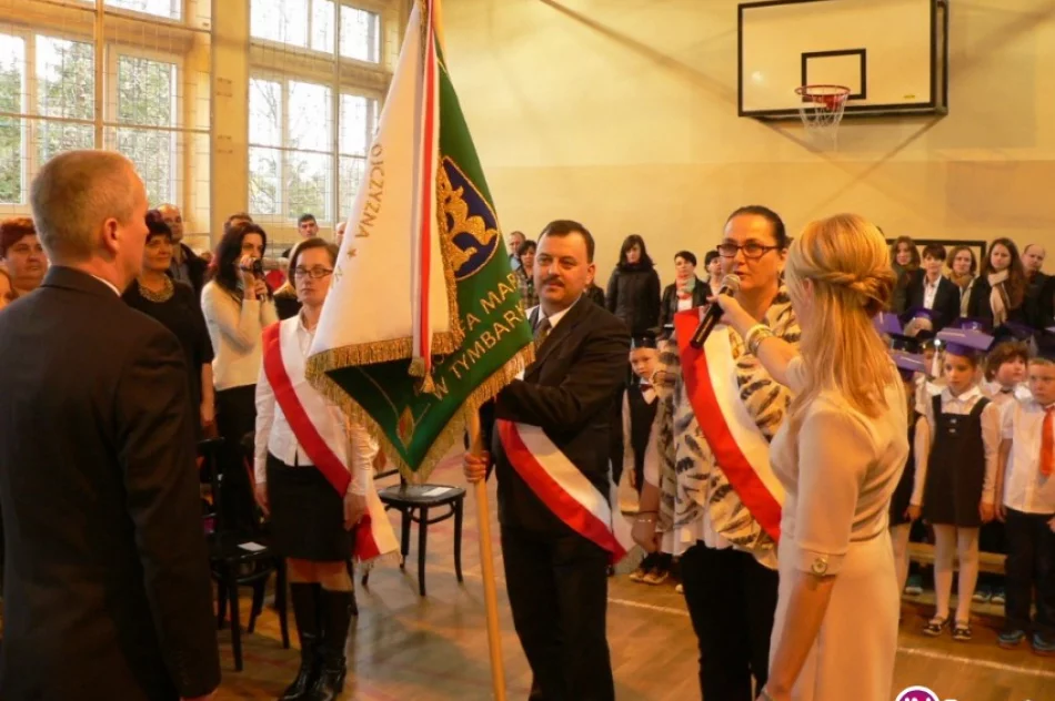 Szkoła otrzymała nowy sztandar podczas swojego święta - zdjęcie 2