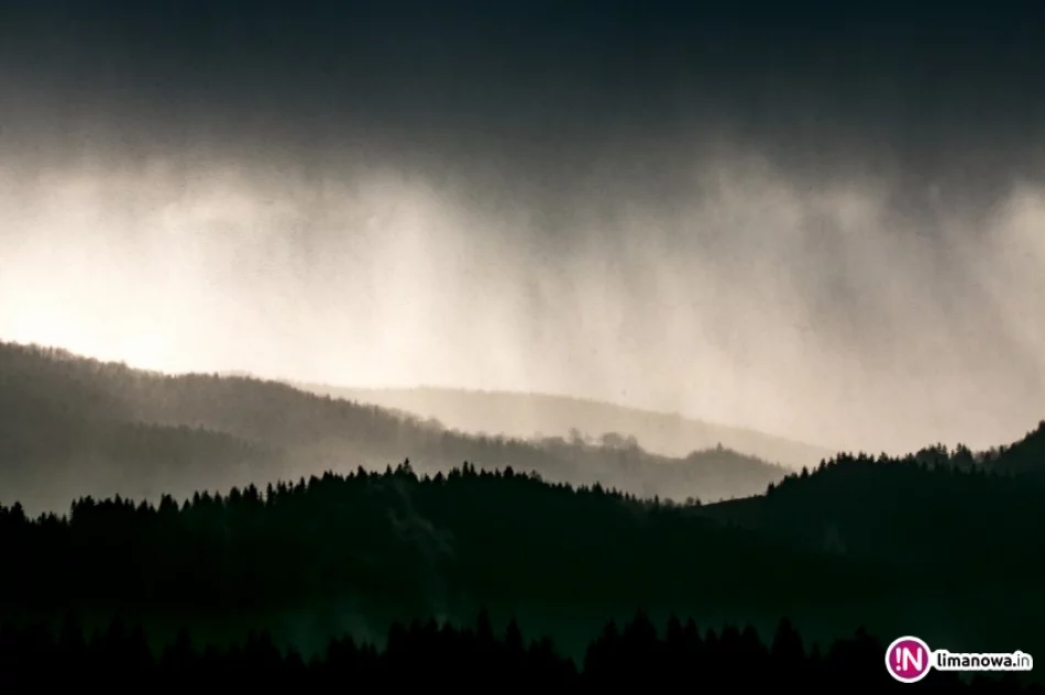 Do Polski zbliża się cyklon. Może wiać nawet 100 km/h. Wyżej w górach pada śnieg - zdjęcie 3
