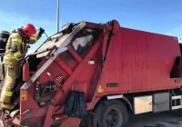 Zapaliła się instalacja elektryczna w śmieciarce - zdjęcie główne