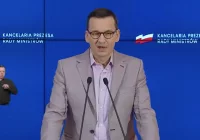 Premier: od 4 maja udostępnienie boisk, na których będzie mogło przebywać do 6 osób - obejrzyj konferencję - zdjęcie główne