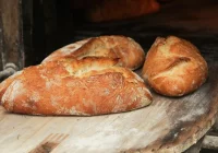 Piekarnia wstrzymała produkcję i sprzedaż. Powodem zakażony pracownik - zdjęcie główne