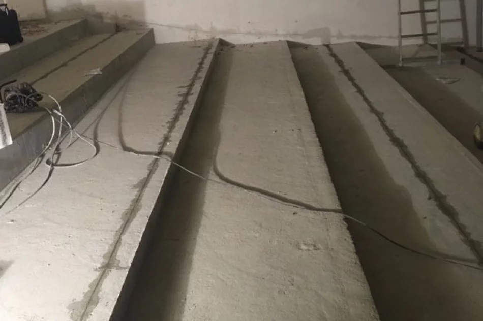 Wyposażanie kina KLAPS - relacja z prac - zdjęcie 6