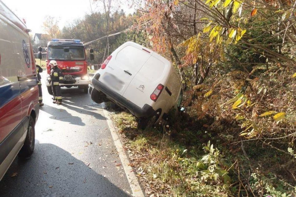 Zderzenie dwóch aut przy ul. Barskiej - zdjęcie 2