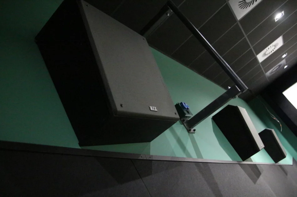 Podsumowanie z realizacji prac na Sali Konferencyjno – Kinowej - zdjęcie 3