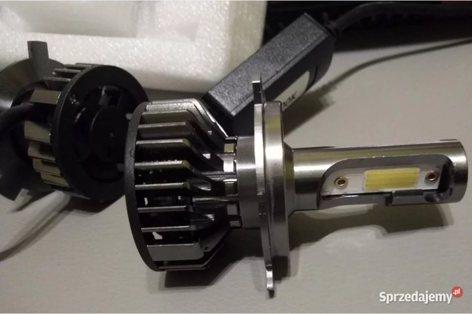 Żarówki żarówka H4 12V LED NOWE kpl mocne białe światło 6000 - zdjęcie 1
