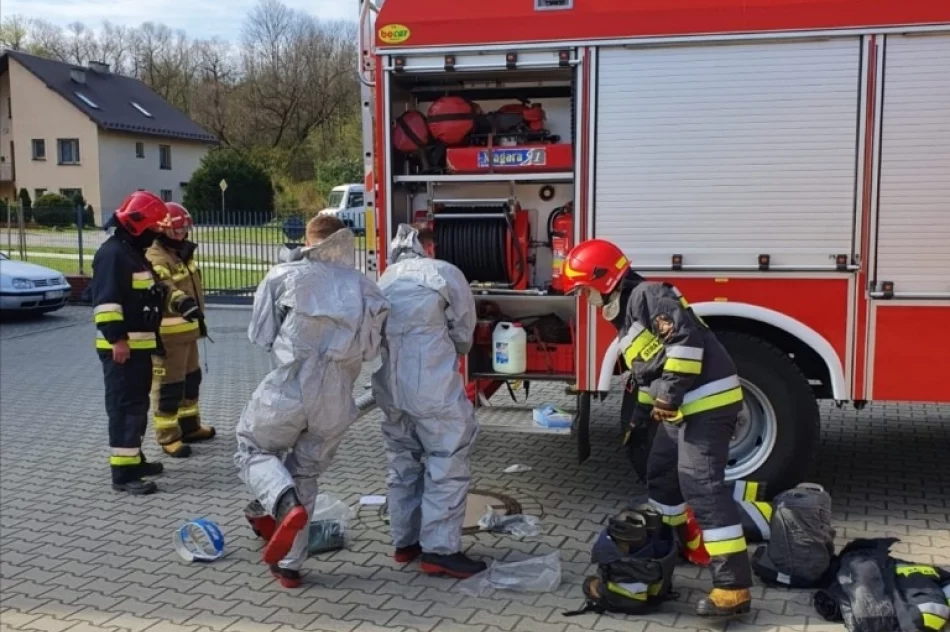 Ćwiczenia limanowskiej JRG. Tematem poszkodowany z koronawirusem - zdjęcie 2