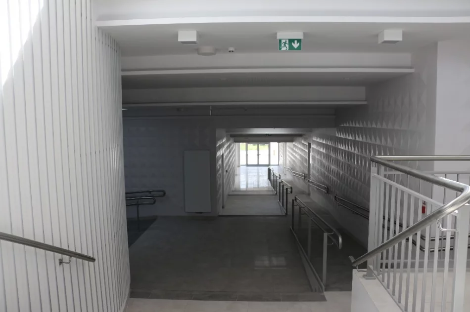 Trwa przeprowadzka biblioteki. Meble i regały kosztowały ponad 400 tys. zł - zdjęcie 6