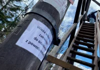 Wieża widokowa na Mogielicy została zamknięta. Dużo turystów na szlakach - zdjęcie główne