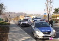 Dwoje małych dzieci potrąconych na przejściu - zdjęcie główne