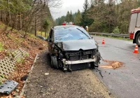 Kierowca prawdopodobnie zasnął za kierownicą - zdjęcie główne