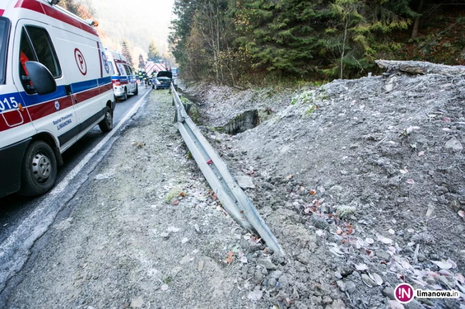 Dachowanie samochodu - na drodze lodowisko - zdjęcie 2