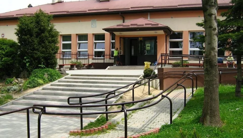 Nauczyciele o wypowiedzi burmistrza: 'To odwrócenie uwagi od planów reorganizacji limanowskich szkół"  - zdjęcie 1