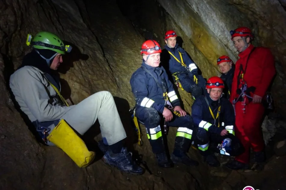 Strażacy ćwiczyli w jaskini i w górach - zdjęcie 4