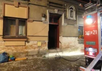 Nowy Sącz, ul. 1 Maja - pożar w wielorodzinnym budynku mieszkalnym - zdjęcie główne