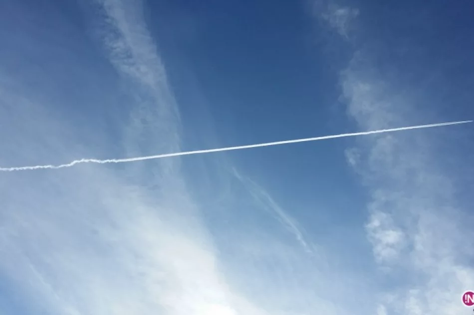 Dziwne smugi nad Nowym Sączem? To najprawdopodobniej manewry wojskowe - zdjęcie 3