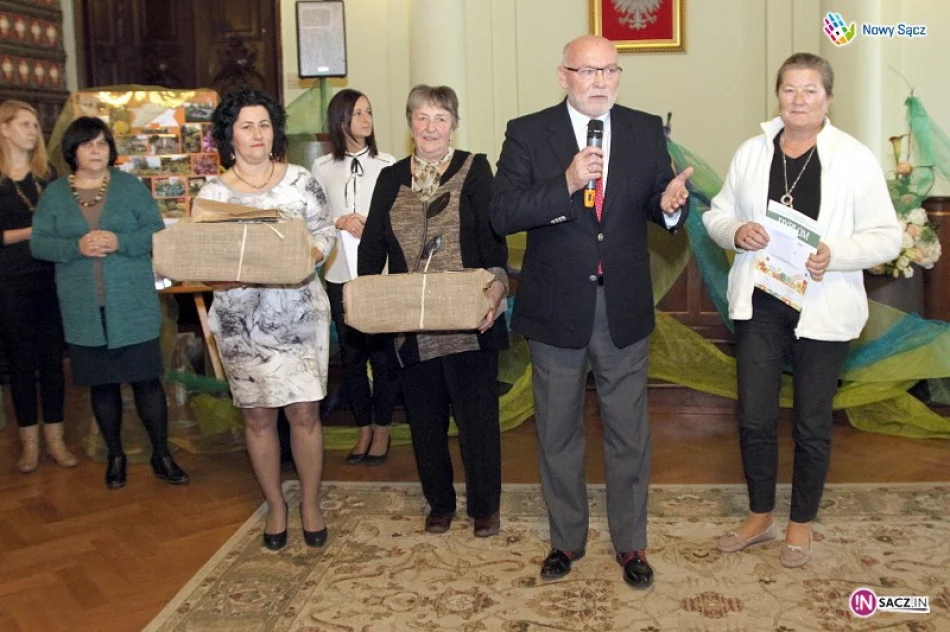 Rozstrzygnięcie konkursu 'Nowy Sącz - miastem kwiatów i zieleni' - zdjęcie 2