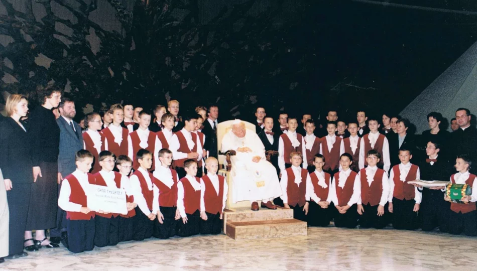 Młodzi limanowscy chórzyści zaśpiewają z Roksaną Węgiel w telewizyjnym koncercie dla Jana Pawła II - zdjęcie 1