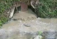 Kolejne zanieczyszczenie rzeki. Powodem złe ustawienia systemu oczyszczalni - zdjęcie główne