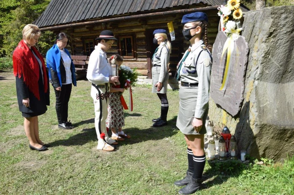 Samorządowcy złożyli hołd św. Janowi Pawłowi II - zdjęcie 5