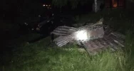 Doszczętnie spłonęła wiata i zaparkowany w niej samochód - zdjęcie 3