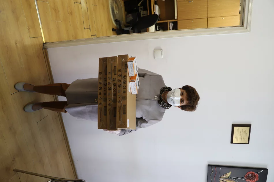 Kolejny sprzęt komputerowy do zdalnej nauki trafi do najbardziej potrzebujących uczniów - zdjęcie 6