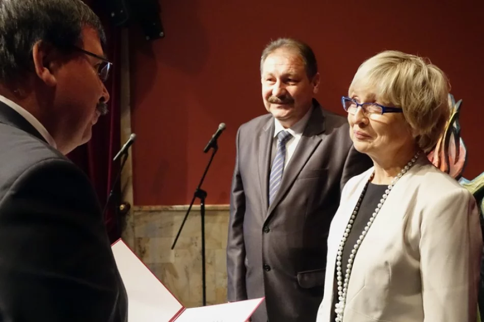 Starosta raz jeszcze dziękuje pracownikom oświaty - zdjęcie 4