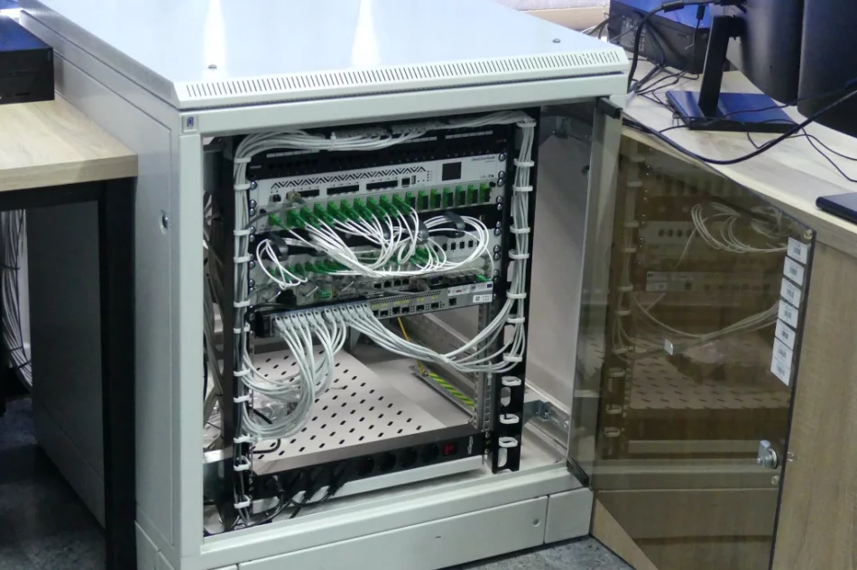 Nowa specjalistyczna pracownia informatyczna w „Mechaniku” - zdjęcie 3