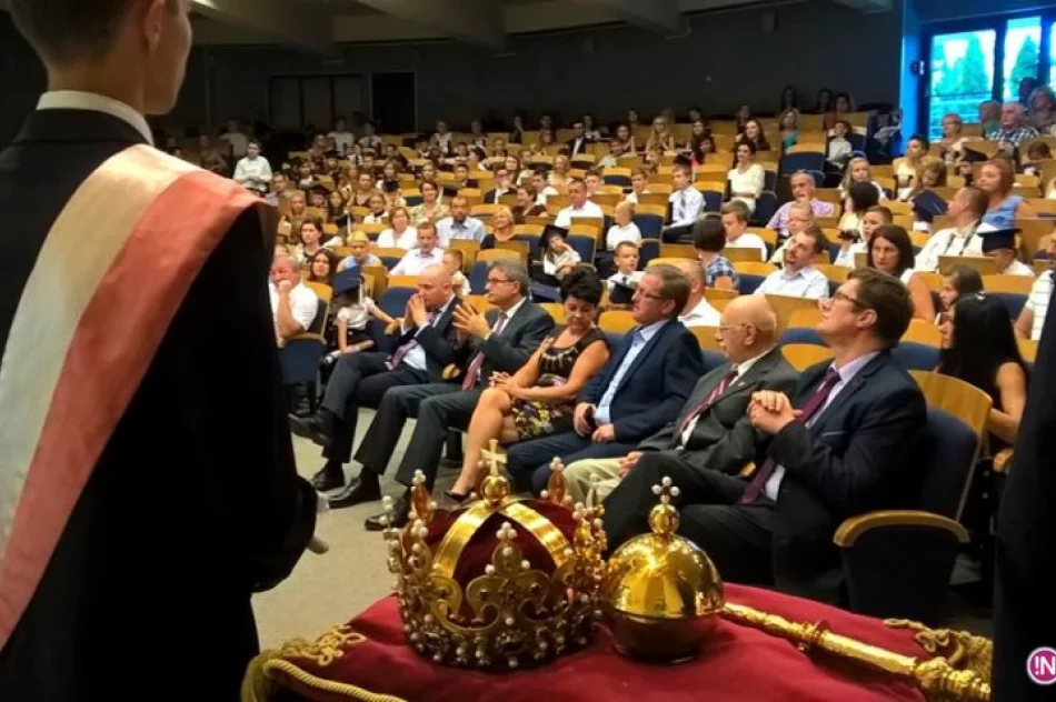 Zespół Szkół Akademickich bez WSB-NLU - zdjęcie 2