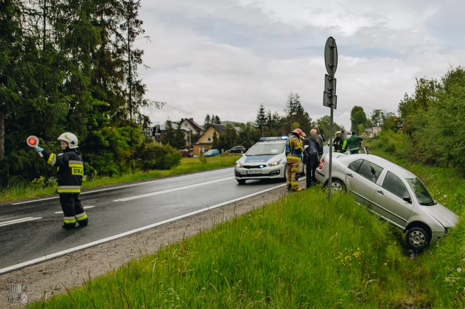 Dwa pojazdy zderzyły się na DK 28 - zdjęcie 3